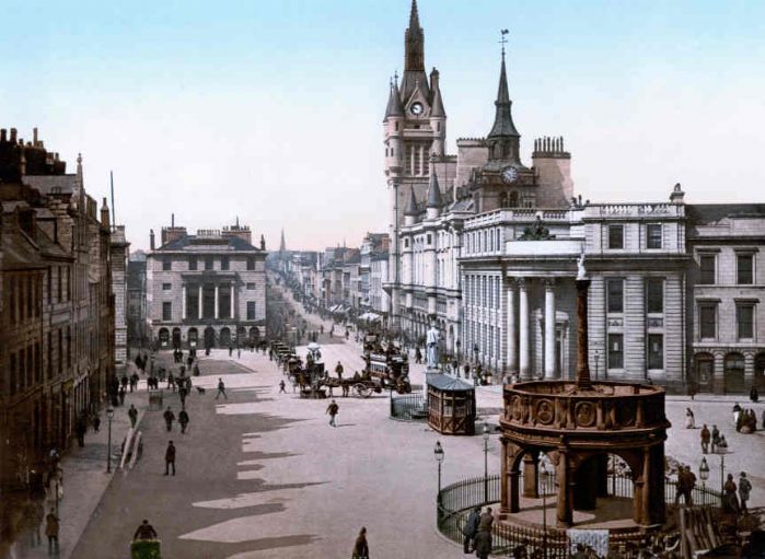 Aberdeen, Castle Gate and Union Street in about 1900 (Wiki Commons)