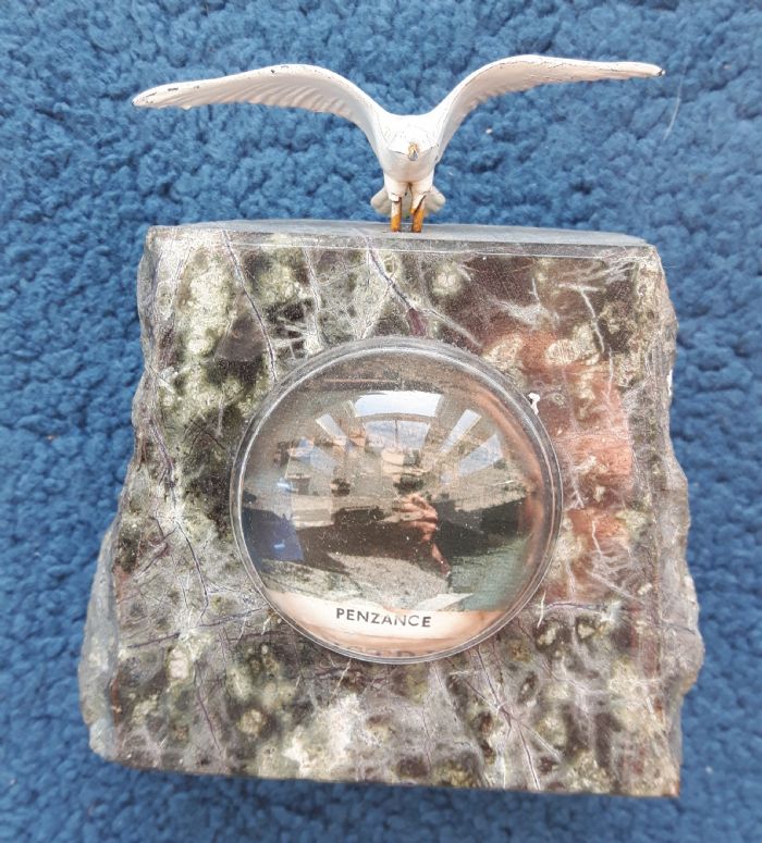 The paperweights of Penzance: a typical example of the 20th century serpentine souvenir 